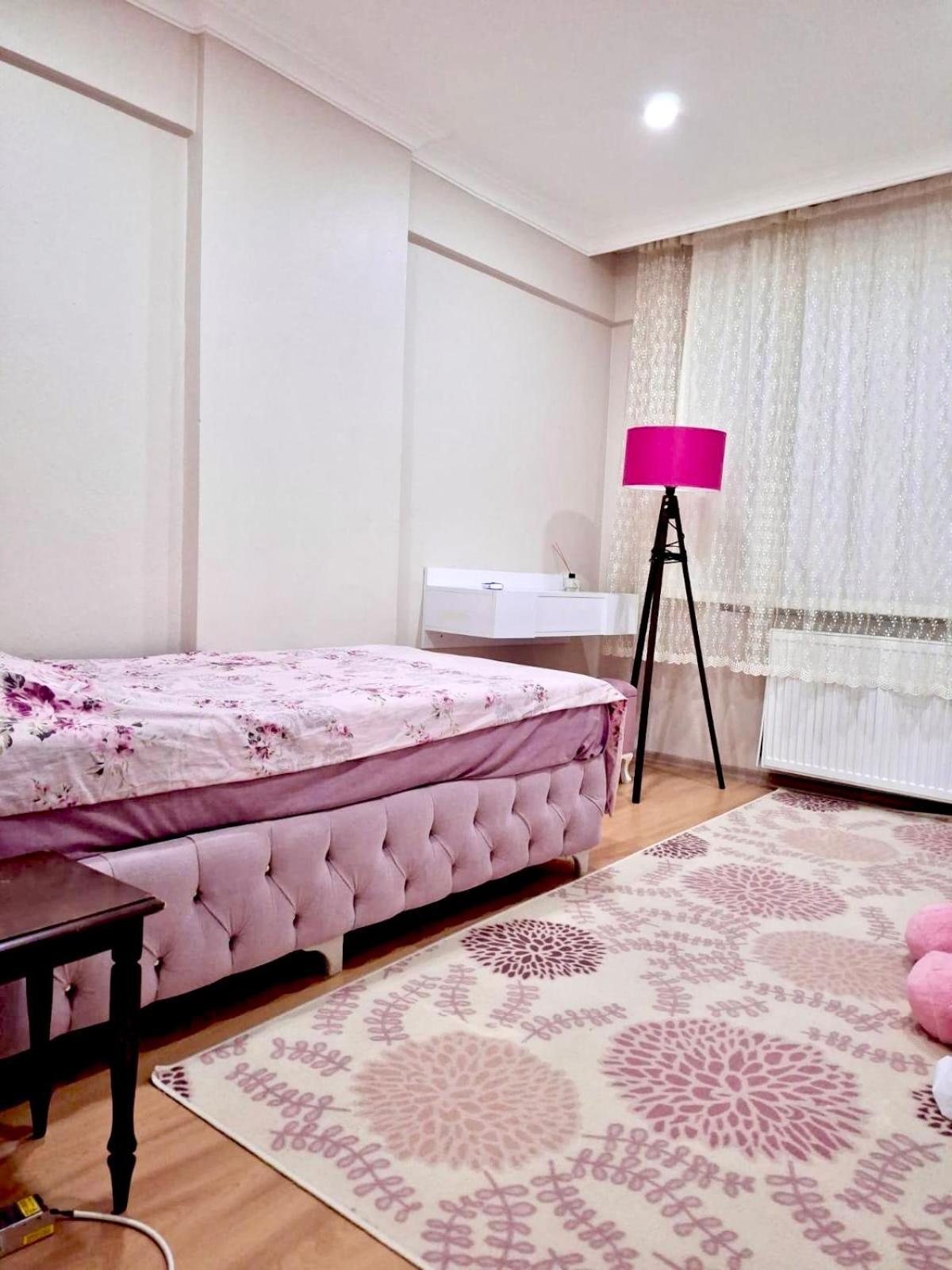 Barbie Room - Girls Only Истанбул Екстериор снимка